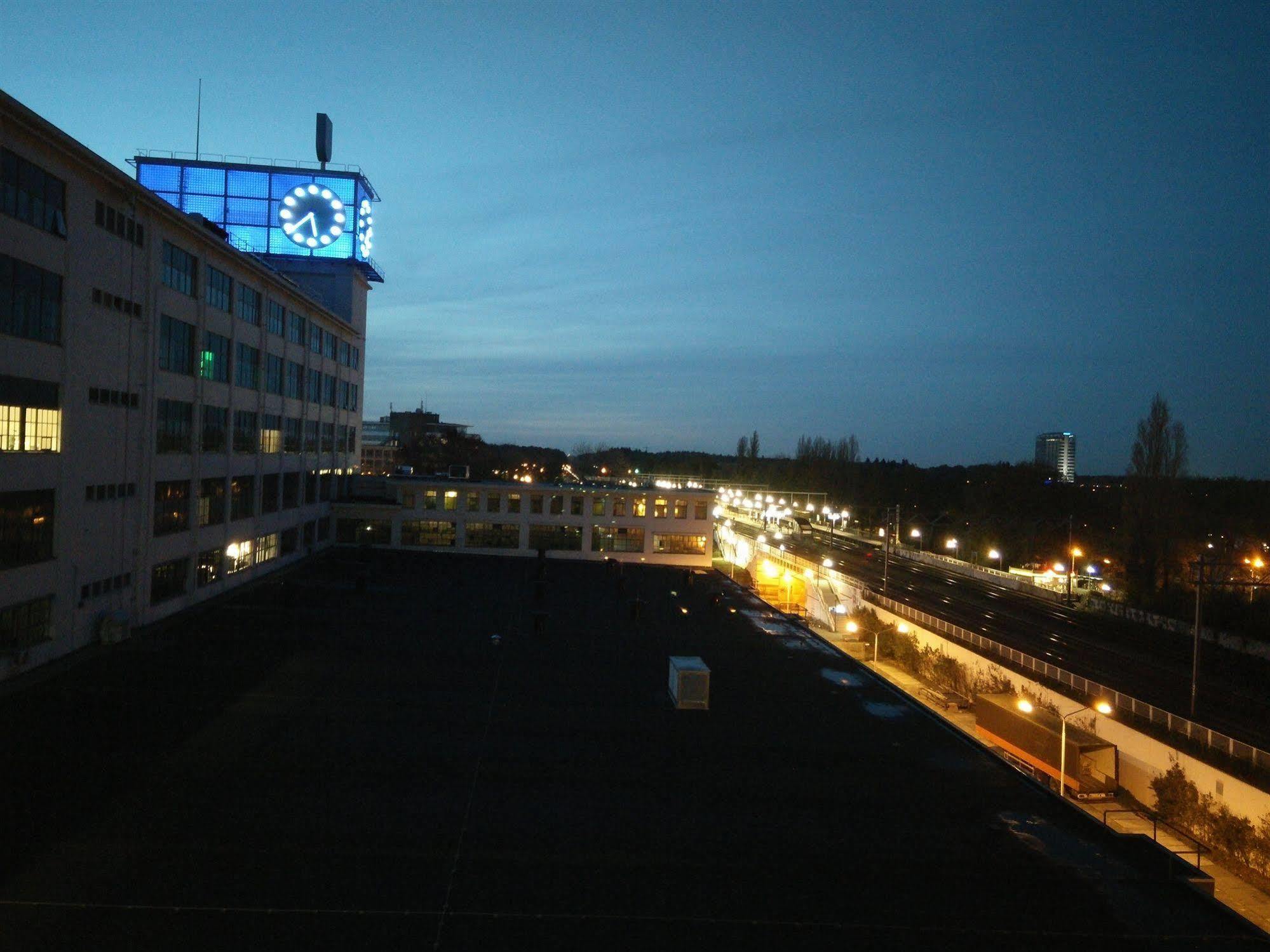 Stayokay Hostel Eindhoven - Blue Collar Exterior foto